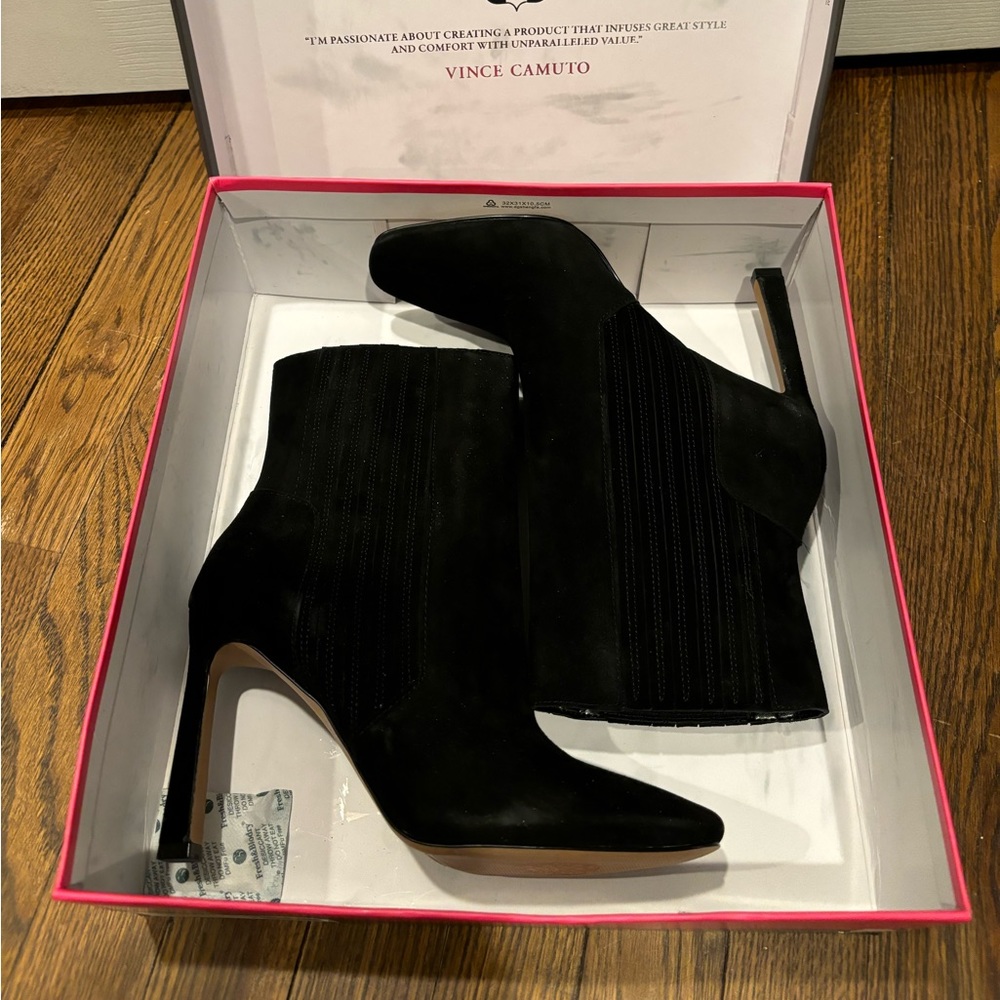 COPY - Vince Camuto Talanna boot size 8 new